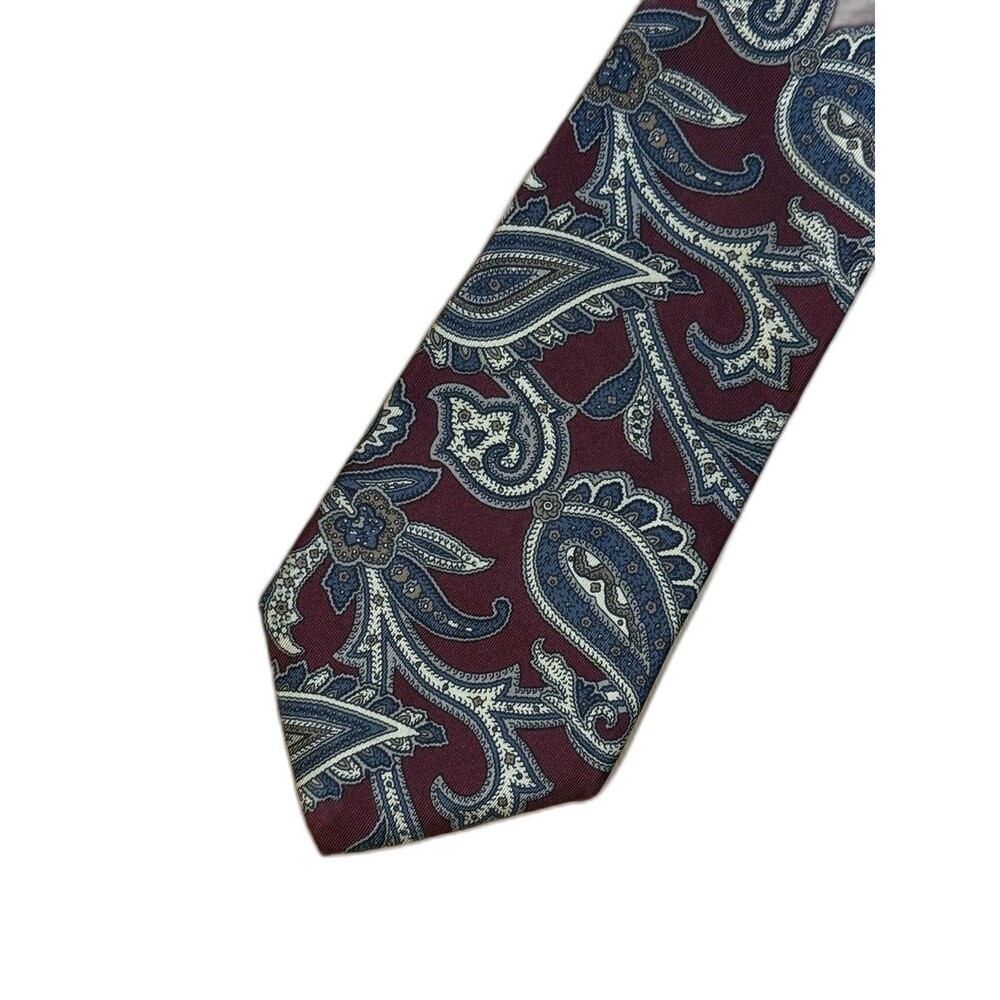 Bill Blass Made USA 100% Silk Tie Burgundy Paisley Designer Executive Classic